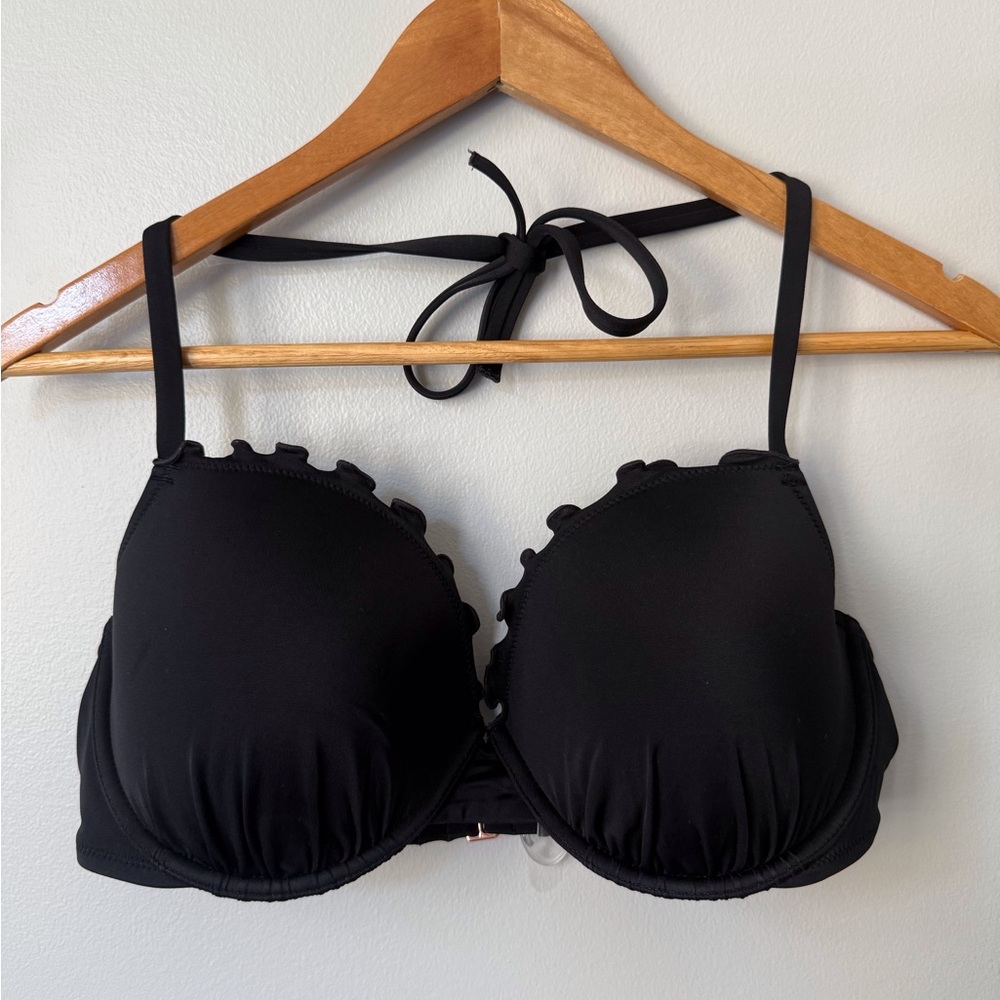 Chic Black Women's Bikini Top